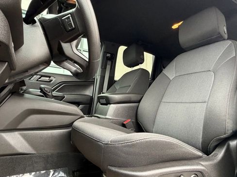 Used 2024 Chevrolet Colorado Trail Boss w/ Technology Package image 9