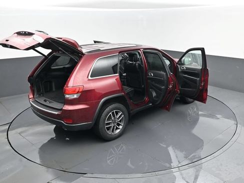 Used 2021 Jeep Grand Cherokee Limited AWD/4WD image 28