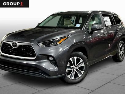 Certified 2024 Toyota Highlander LE