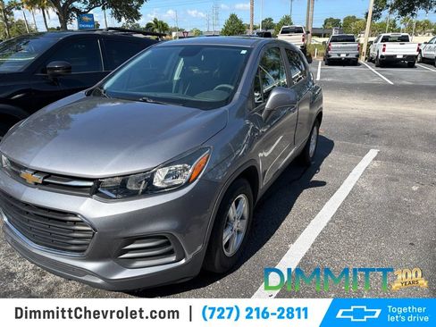 Used 2020 Chevrolet Trax LS w/ Tint and Cruise Package FWD image 1