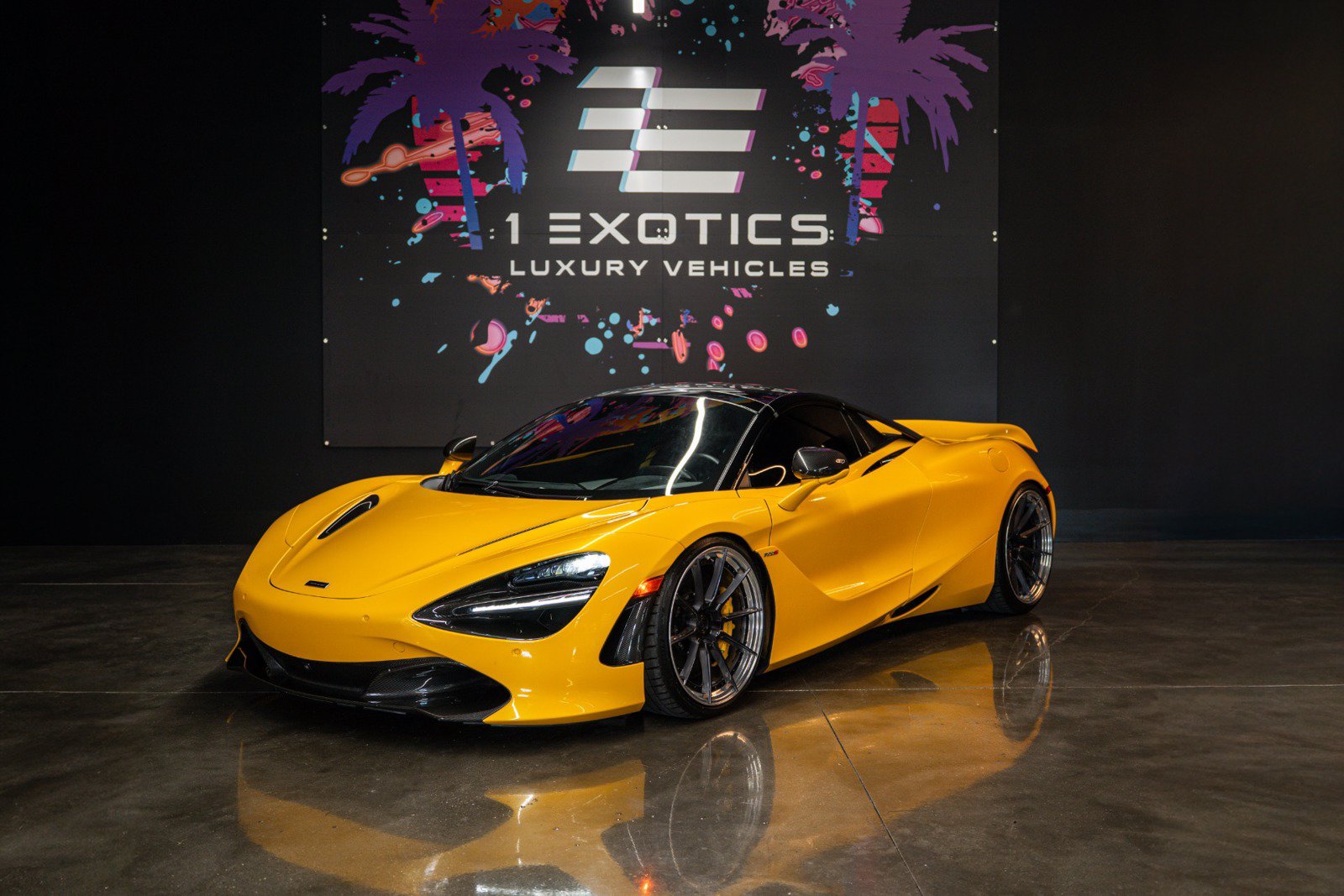 Used 2020 McLaren 720S Spider RWD image 4