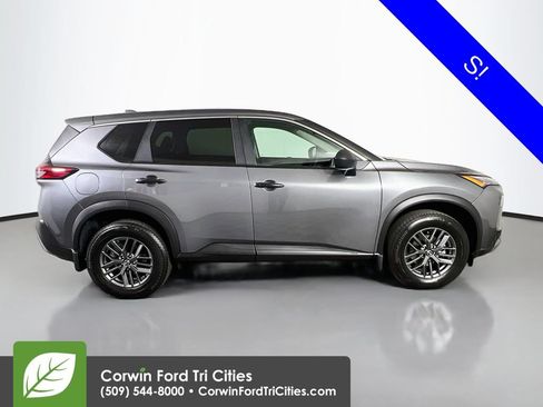 Used 2023 Nissan Rogue S AWD/4WD image 18