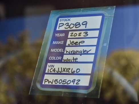 Used 2023 Jeep Wrangler Unlimited Rubicon 4xe w/ Cold Weather Group image 27