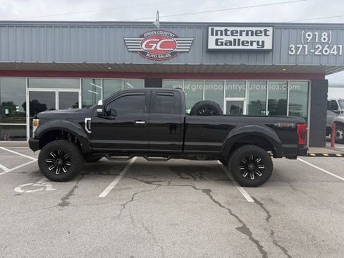 Used 2022 Ford F350 XLT w/ XLT Premium Package image 10