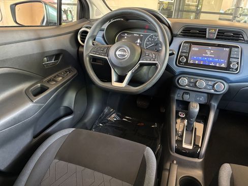 Used 2025 Nissan Versa SV FWD image 32