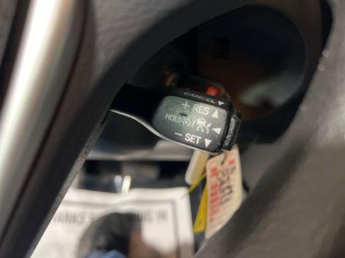 Used 2019 Toyota Corolla LE image 26