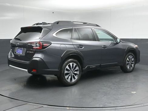 Used 2023 Subaru Outback Limited image 7