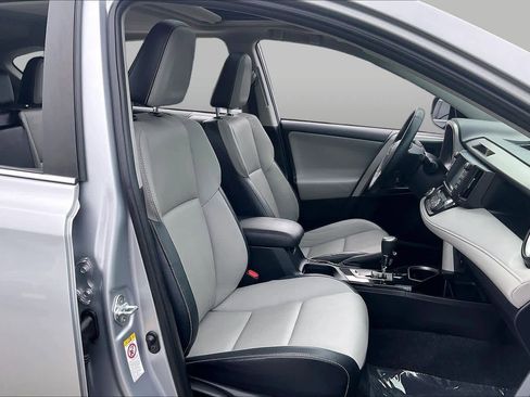 Used 2016 Toyota RAV4 Limited AWD/4WD image 8