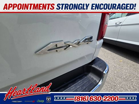 Used 2019 RAM 1500 Laramie AWD/4WD image 15