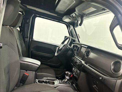 Used 2023 Jeep Wrangler Unlimited w/ Sun & Screen Package AWD/4WD image 38