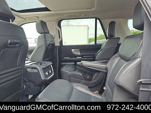 Used 2025 Ford Expedition Max Platinum image 8