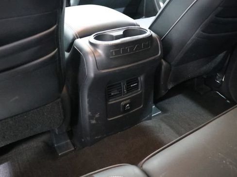 Used 2018 Nissan Titan PRO-4X AWD/4WD image 36