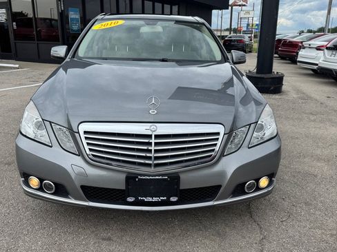 Used 2010 Mercedes-Benz E 350 4MATIC Sedan image 3