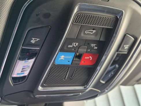 Used 2023 Jeep Grand Cherokee L Limited AWD/4WD image 13