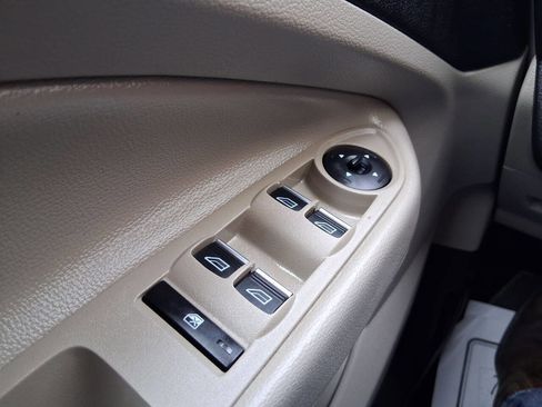 Used 2017 Ford Escape Titanium image 20