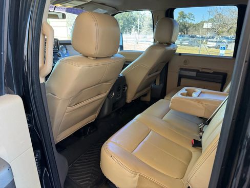 Used 2015 Ford F250 Lariat w/ Chrome Package image 16