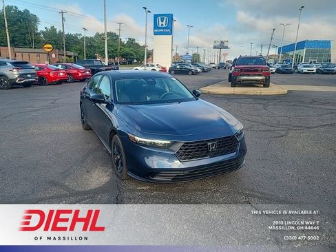 Used 2025 Honda Accord SE image 1