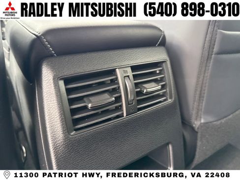 New 2026 Mitsubishi Outlander SE image 13