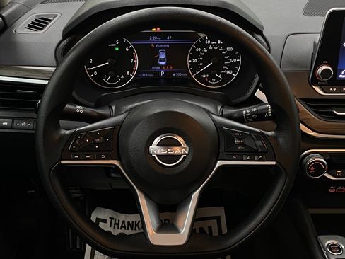 Certified 2025 Nissan Altima 2.5 SV FWD image 13