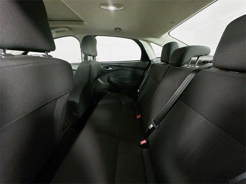 Used 2018 Ford Focus SEL image 24
