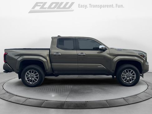 Used 2025 Toyota Tacoma Limited AWD/4WD image 8