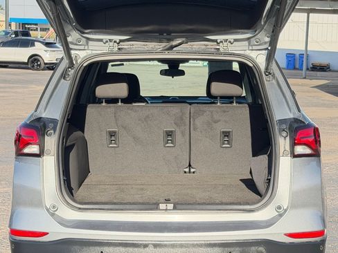 Used 2023 Chevrolet Equinox LT FWD image 19