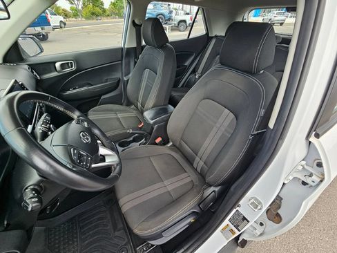 Used 2023 Hyundai Venue SEL w/ Cargo Package FWD image 10