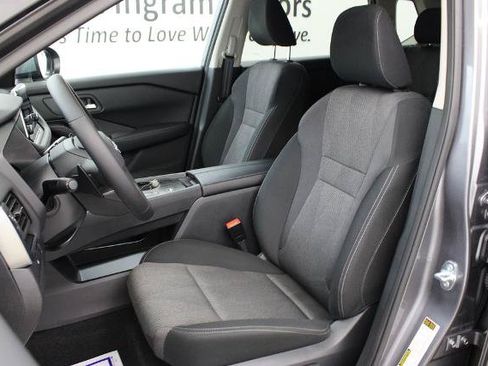 Certified 2026 Nissan Rogue SV FWD image 14