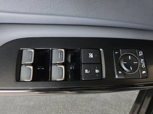 Certified 2024 Lexus ES 300h F Sport FWD image 28