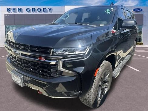 Used 2022 Chevrolet Tahoe Z71 w/ Luxury Package AWD/4WD image 4