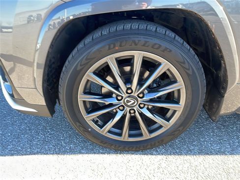 Used 2024 Lexus LX 600 F Sport image 10