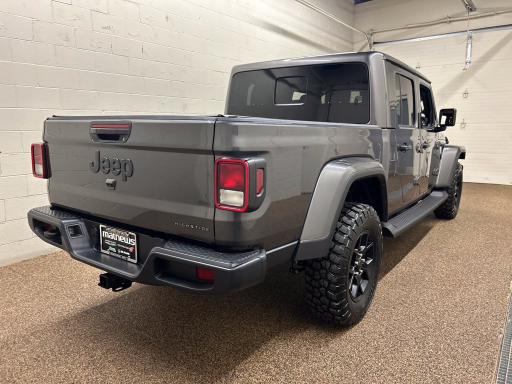 Used 2025 Jeep Gladiator Sport AWD/4WD image 2
