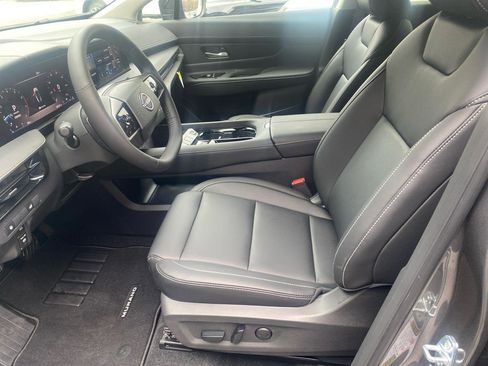 Used 2025 Nissan Murano SV AWD/4WD image 6