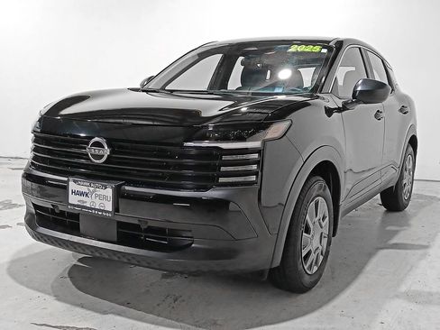 Used 2025 Nissan Kicks S AWD/4WD image 3