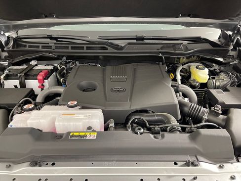 New 2026 Toyota Tundra Platinum AWD/4WD image 9