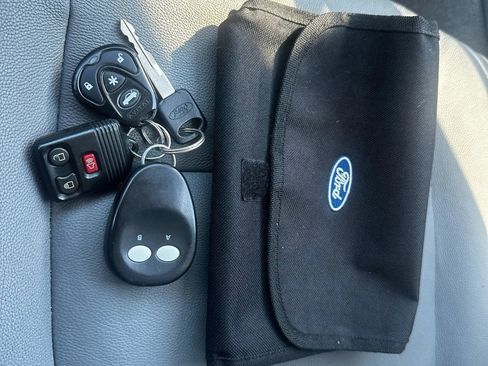 Used 2011 Ford E-350 and Econoline 350 XLT image 37