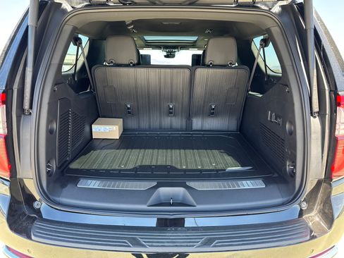 New 2026 GMC Yukon XL Denali w/ Denali Reserve Package AWD/4WD image 9