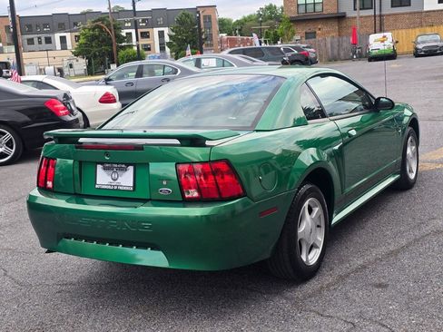 Used 2001 Ford Mustang Premium RWD image 4