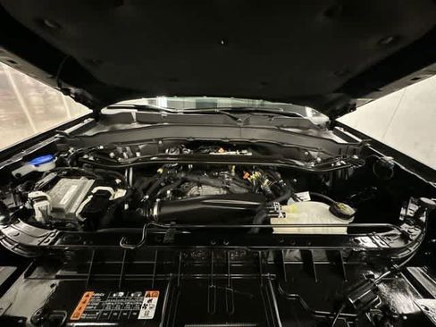 Used 2025 Ford Explorer ST-Line AWD/4WD image 28