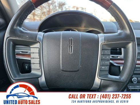 Used 2011 Lincoln MKZ image 16