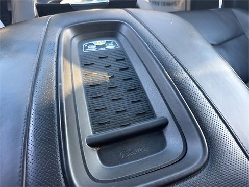 Used 2016 Cadillac Escalade Platinum image 18