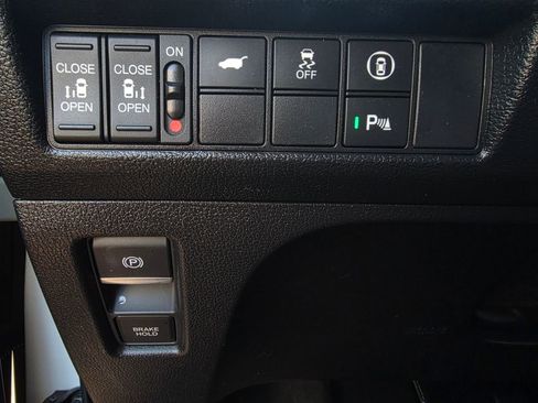 Used 2023 Honda Odyssey Touring image 13