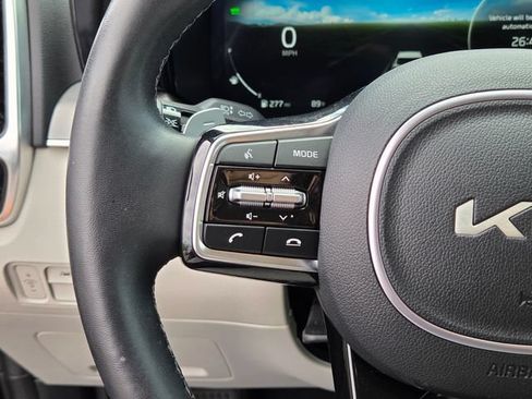 Certified 2024 Kia Sorento SX Prestige AWD/4WD image 19