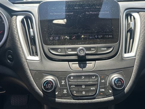 Used 2024 Chevrolet Malibu LT FWD image 29
