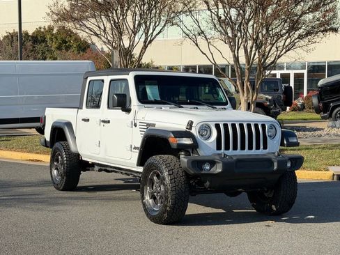 Certified 2022 Jeep Gladiator Sport image 1