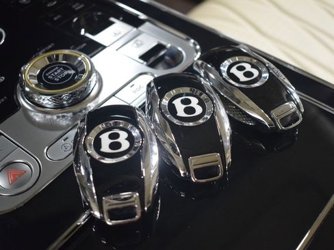 Certified 2020 Bentley Flying Spur W12 image 39