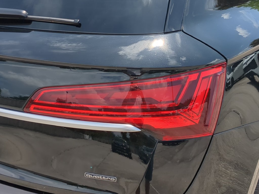 Used 2022 Audi Q5 2.0T Premium Plus w/ Premium Plus Package AWD/4WD image 8