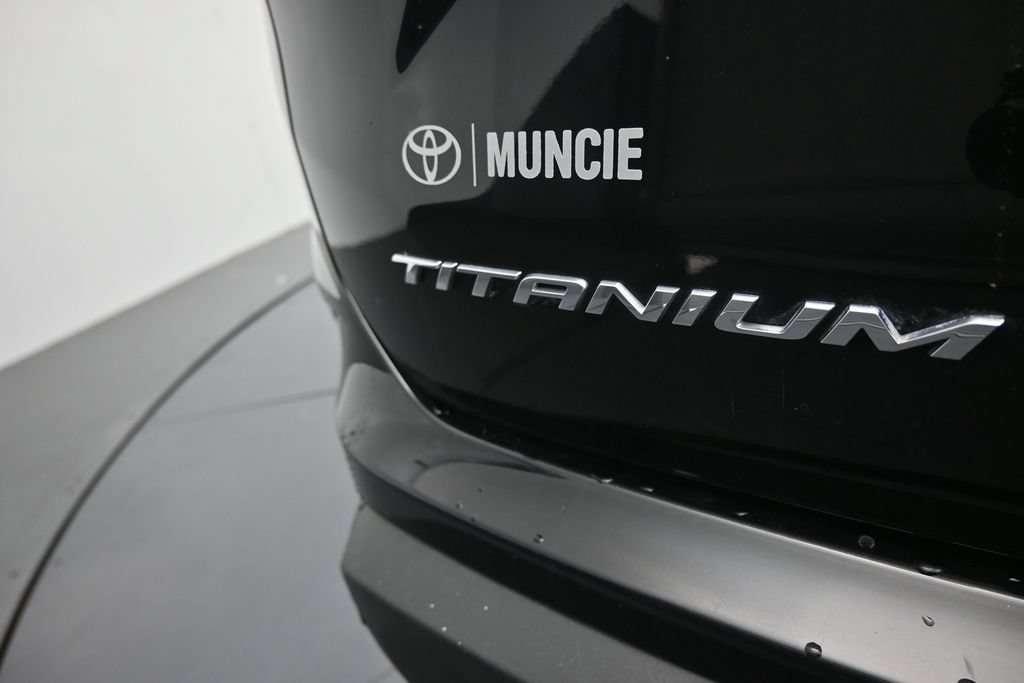 Used 2024 Ford Edge Titanium AWD/4WD image 53