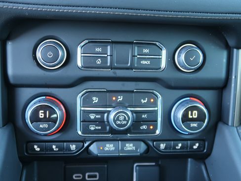 Certified 2024 Chevrolet Tahoe High Country image 32