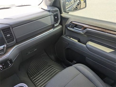 Used 2024 GMC Sierra 1500 Elevation image 17